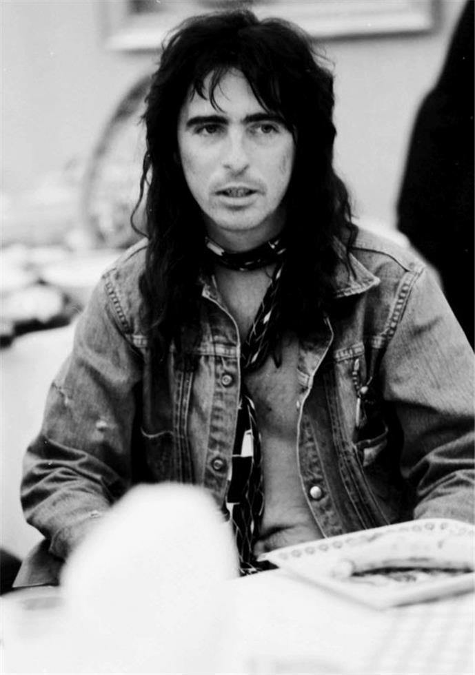 Alice Cooper, Amsterdam, Netherlands, 1974 - Morrison Hotel Gallery