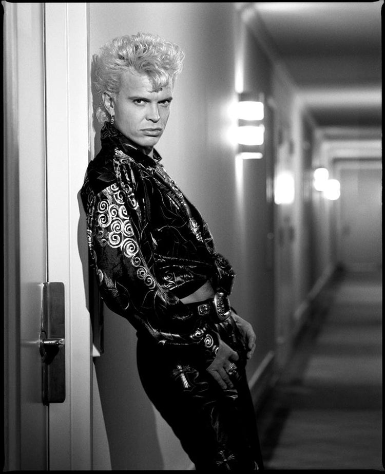 Billy Idol (hallway), Beverly Hills, CA, 1990 - Morrison Hotel Gallery