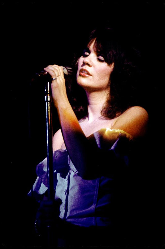 Linda Ronstadt, NYC, 1976 - Morrison Hotel Gallery