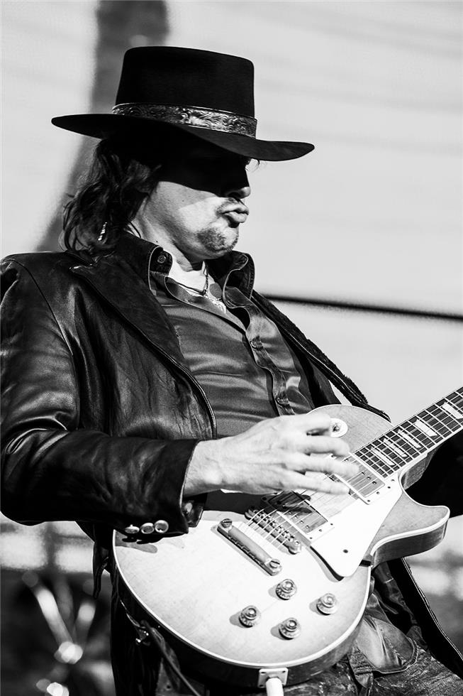 Richie Sambora, 2006 - Morrison Hotel Gallery